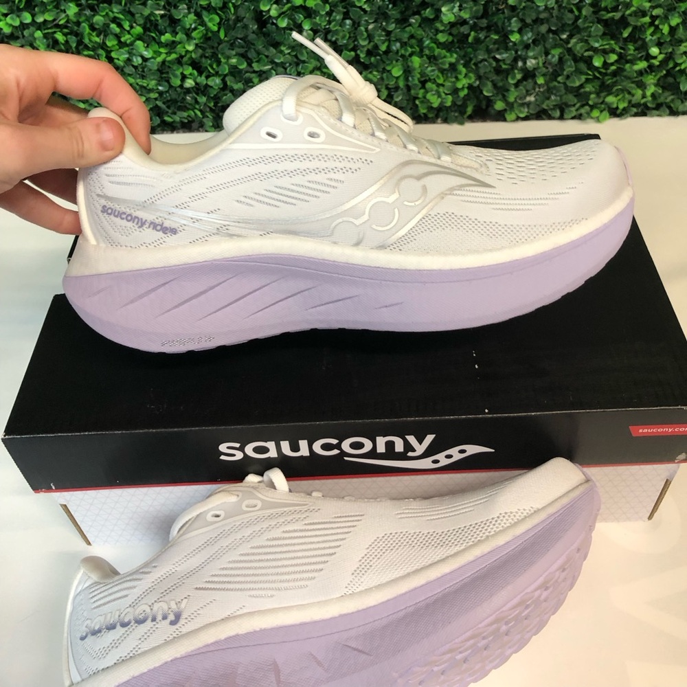 NIB Saucony Ride 18 White And Lavender Womens Tennis Shoe Multi Sizes - Picture 3 of 10